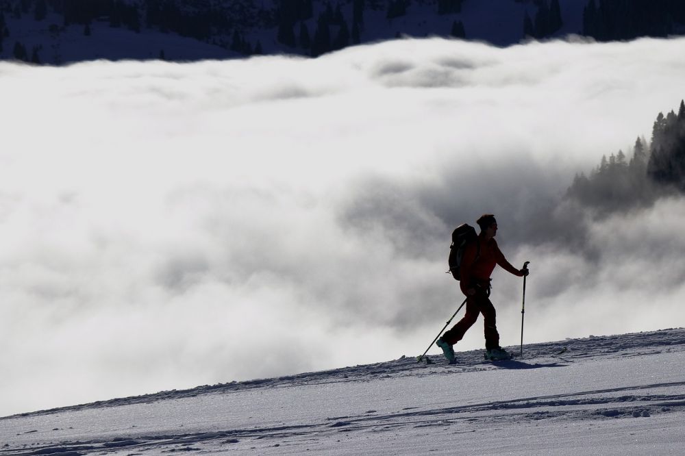Långlopp på skidor  Utmanande tävlingar som kräver uthållighet och teknik